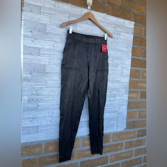 Spanx Leather Like Joggers size XS - Picture 4 of 13